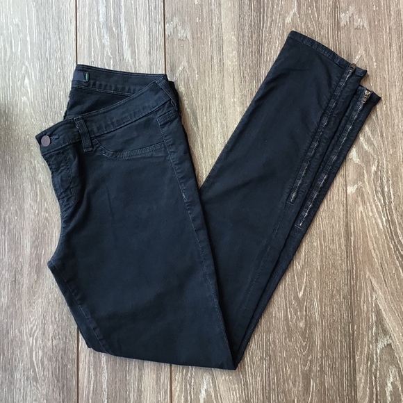 𝅺J Brand jeans with zippers at ankles - Picture 3 of 7
